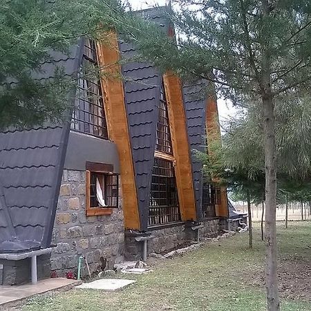 Samawati Lakeside Cottages Nyahururu Bagian luar foto