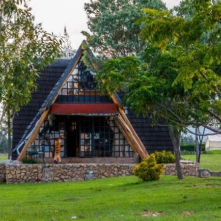 Samawati Lakeside Cottages Nyahururu Bagian luar foto